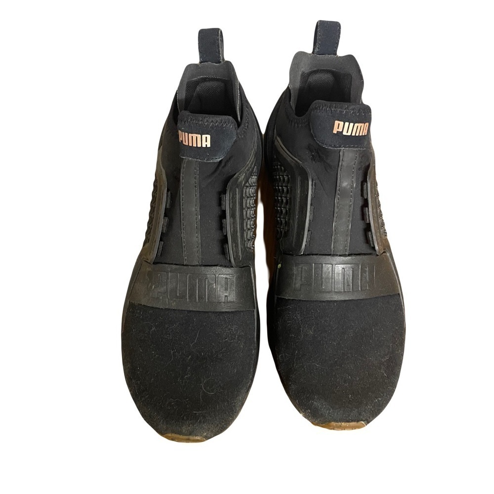 Puma ignite black suede sneaker Men’s size 8
Good condition 
NO LACES